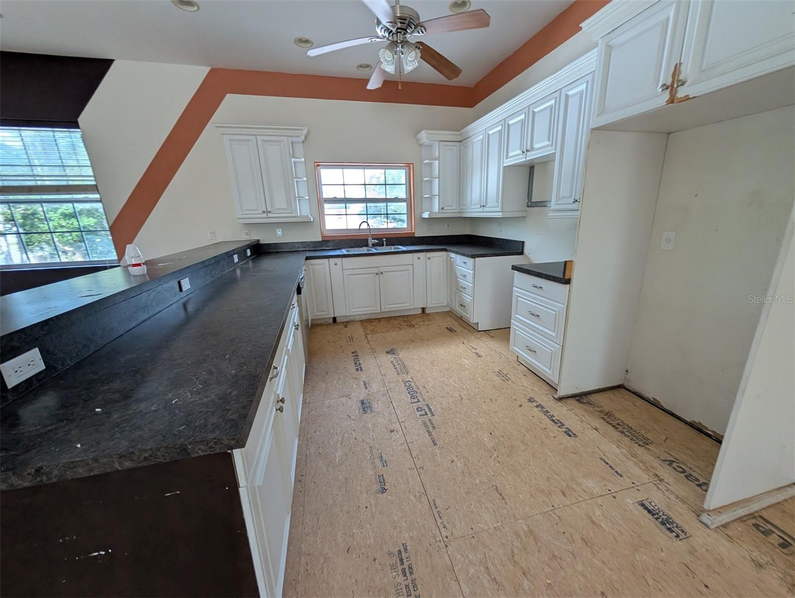 3006 HAWTHORNE ST — photo 13