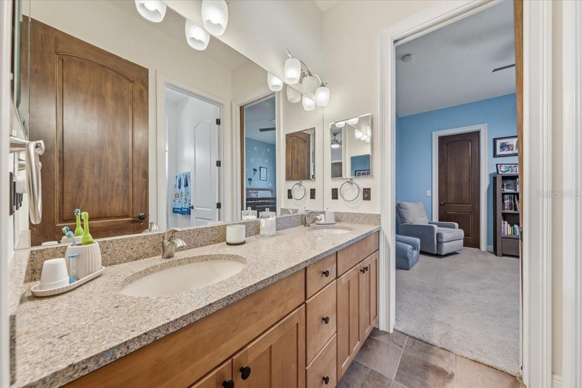 16303 DUNLINDALE DR — photo 38