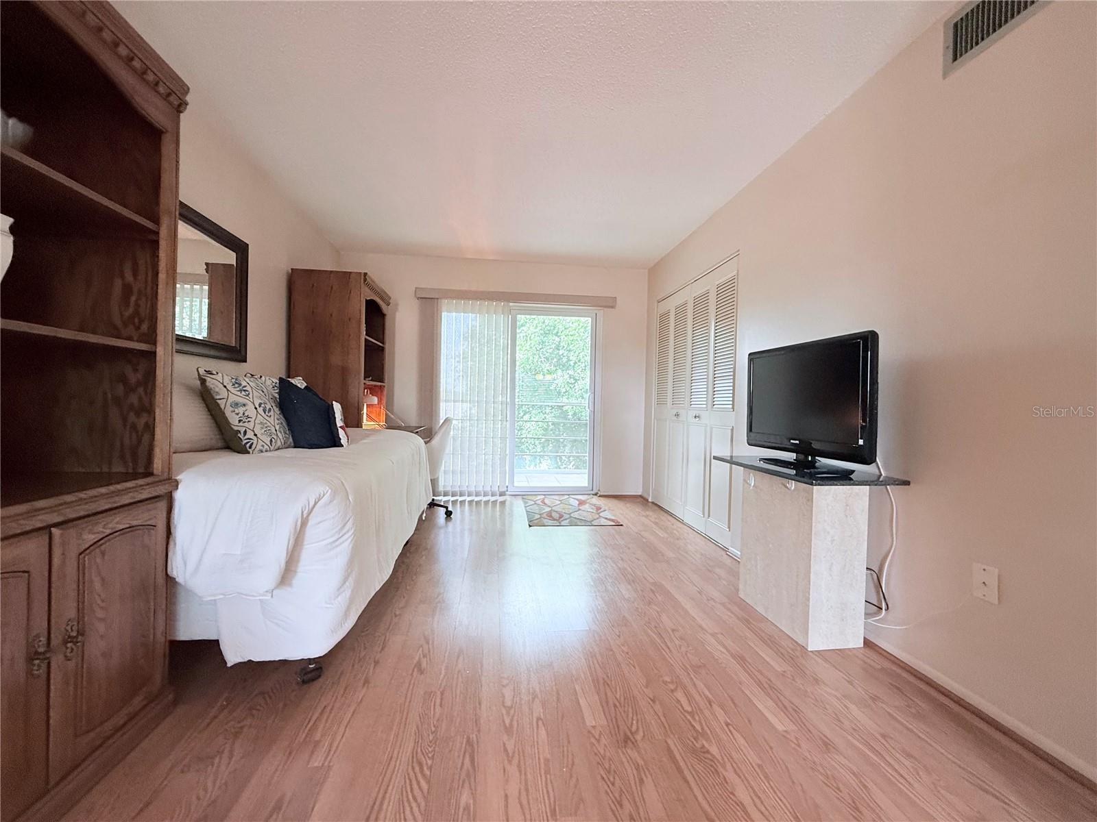 4460 IRONWOOD CIR #304A — photo 8