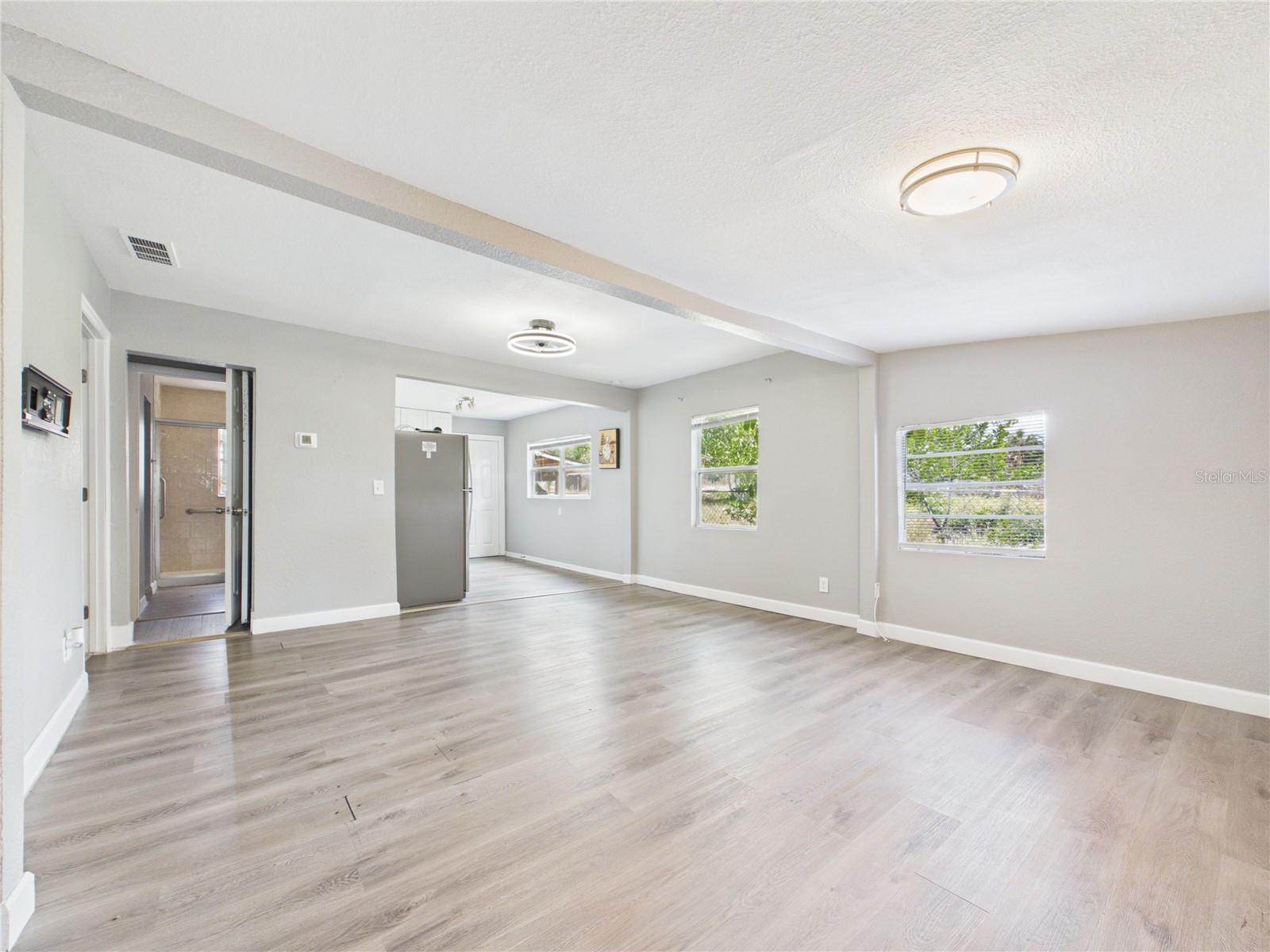 605 S DISSTON AVE — photo 6