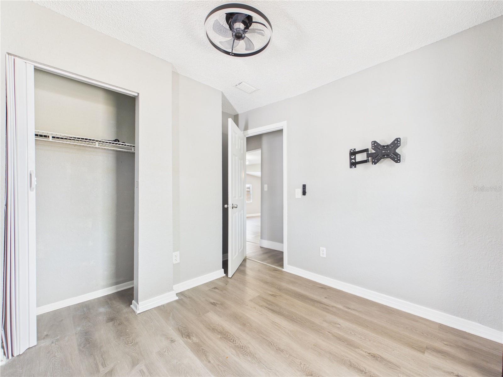 605 S DISSTON AVE — photo 10