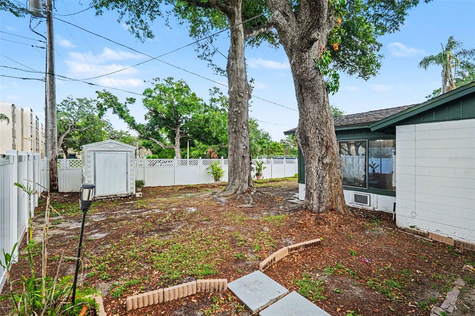 8115 N OLA AVE — photo 29