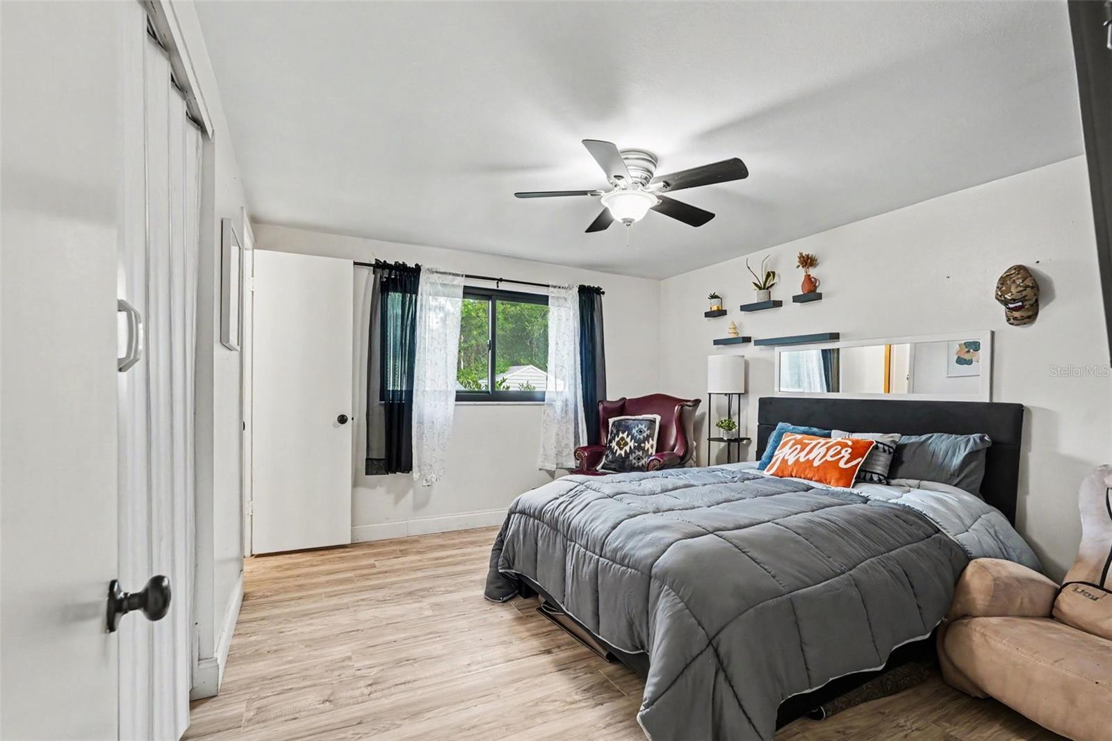 8115 N OLA AVE — photo 25