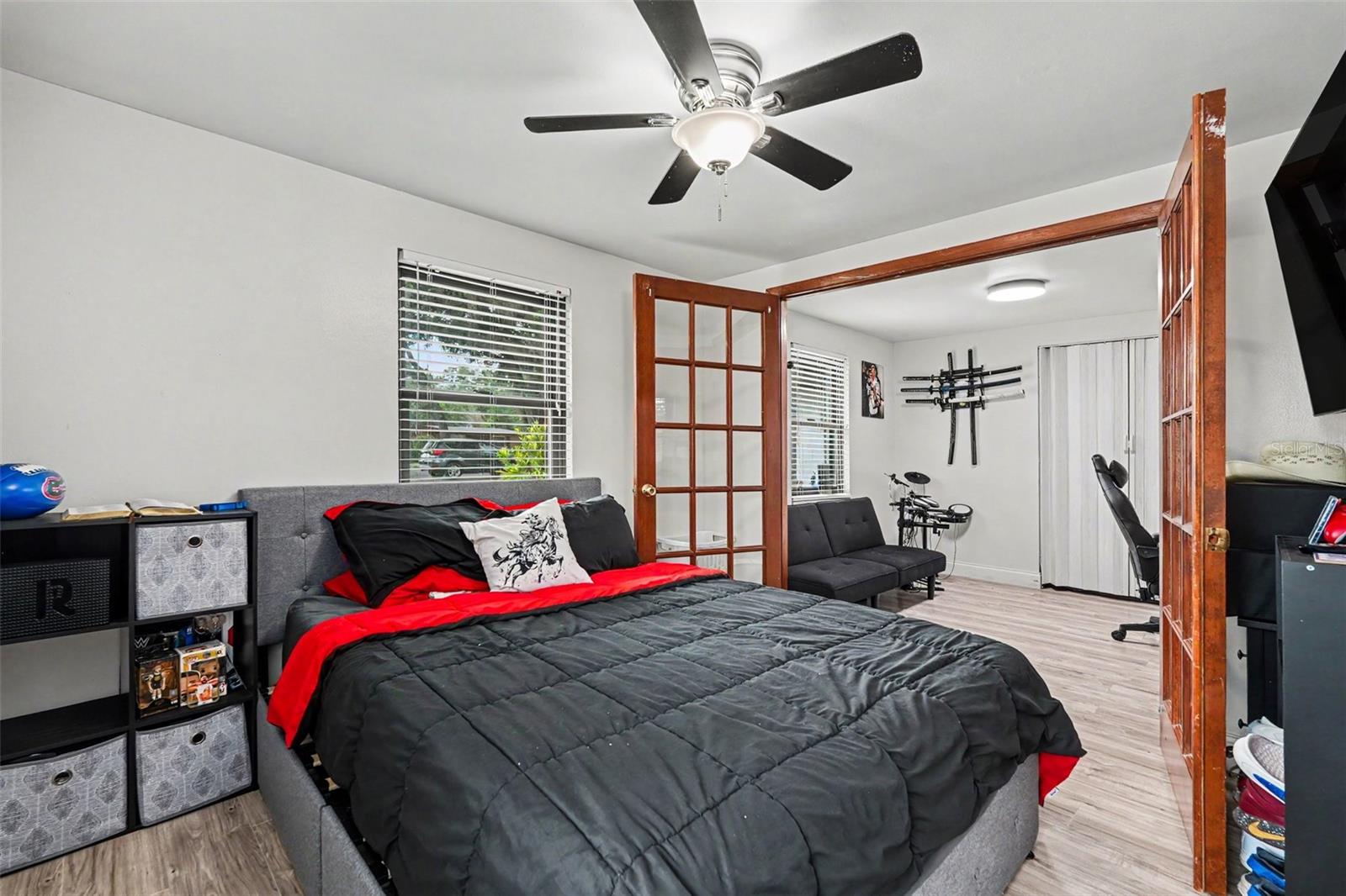 8115 N OLA AVE — photo 23