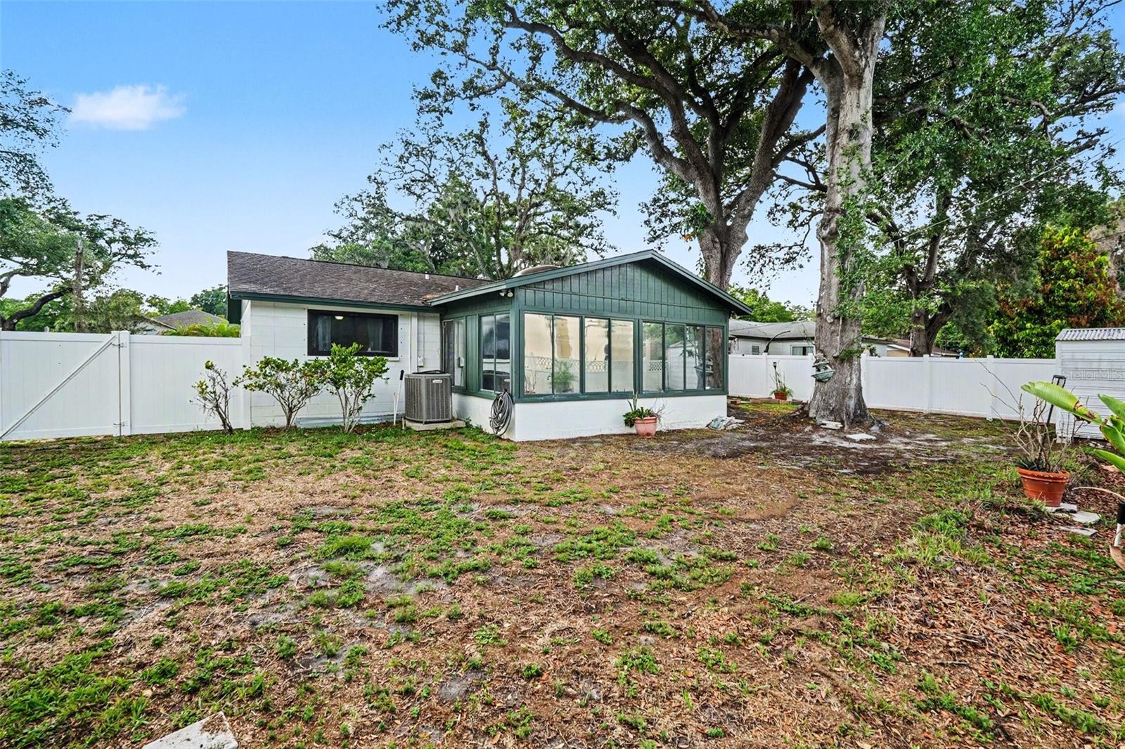 8115 N OLA AVE — photo 30