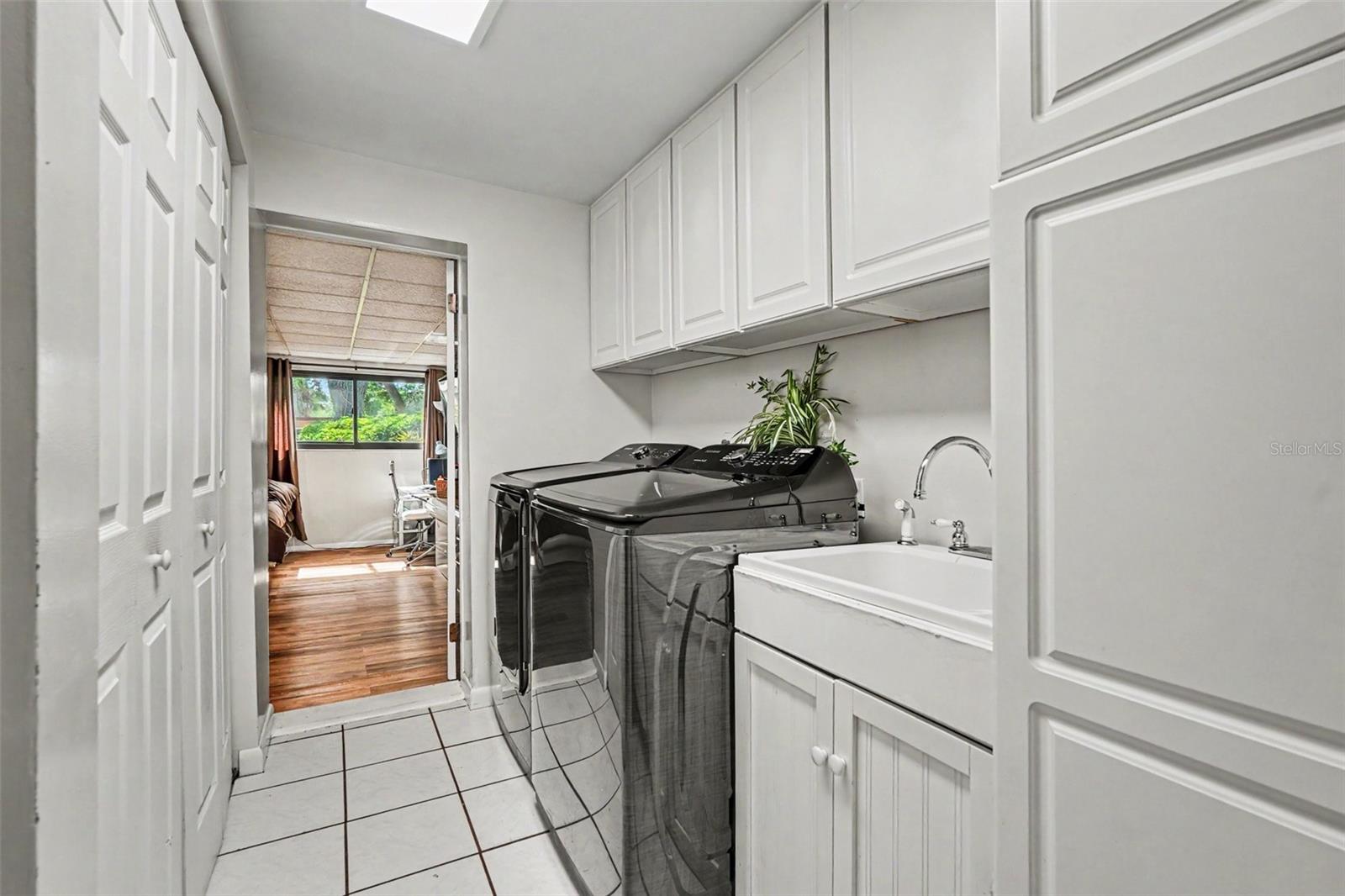 8115 N OLA AVE — photo 26