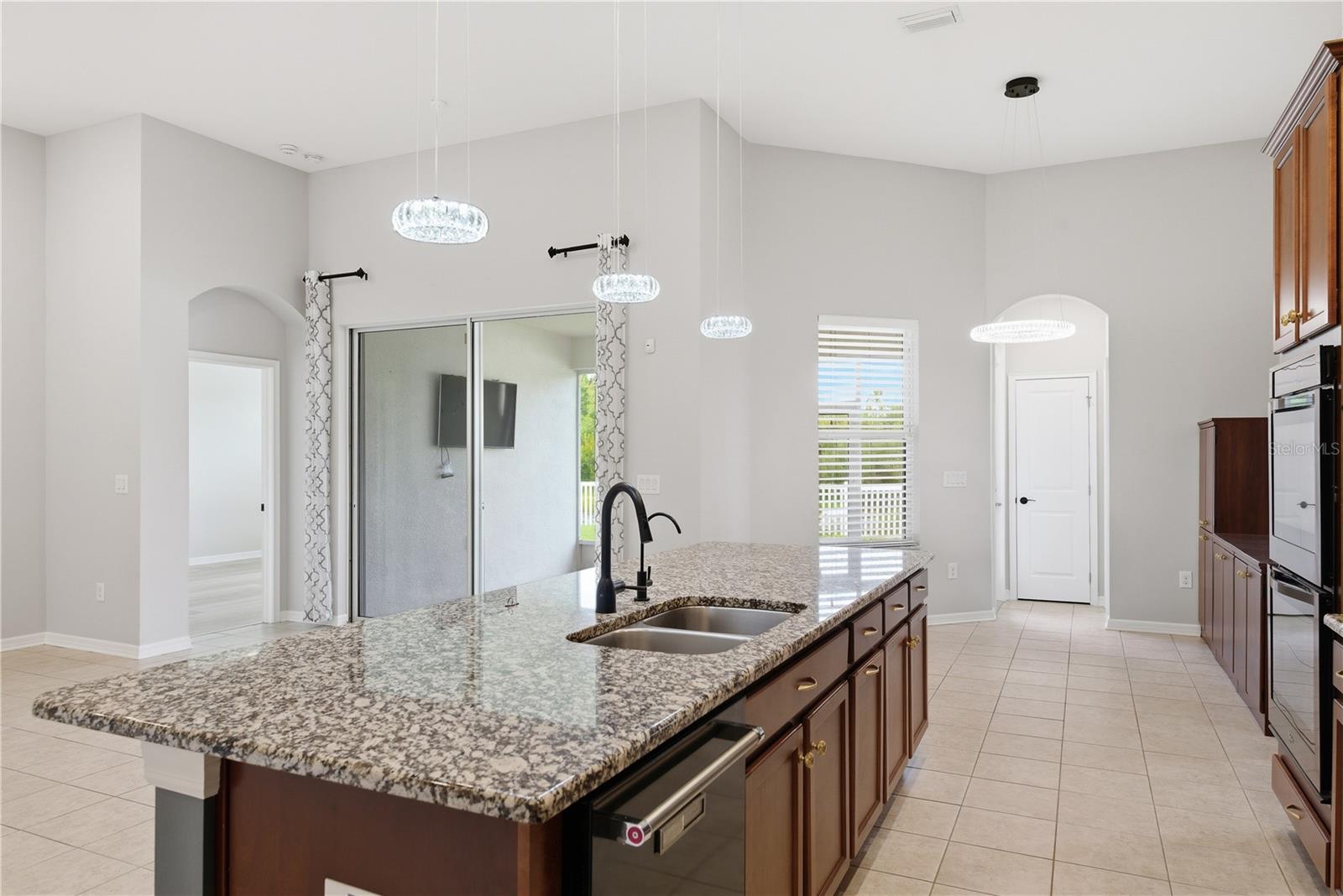 6410 FALLING OAK TRL — photo 8