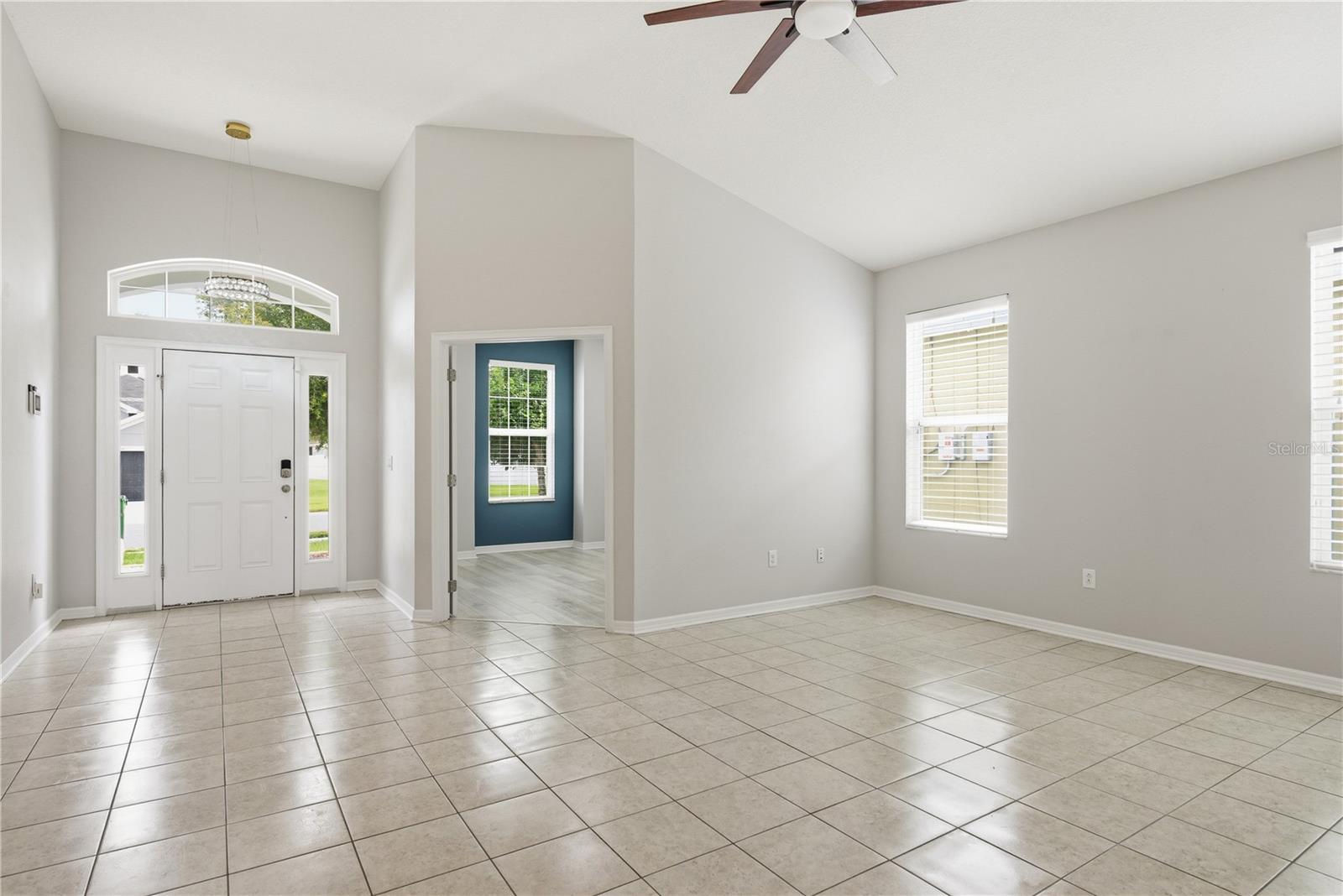 6410 FALLING OAK TRL — photo 4