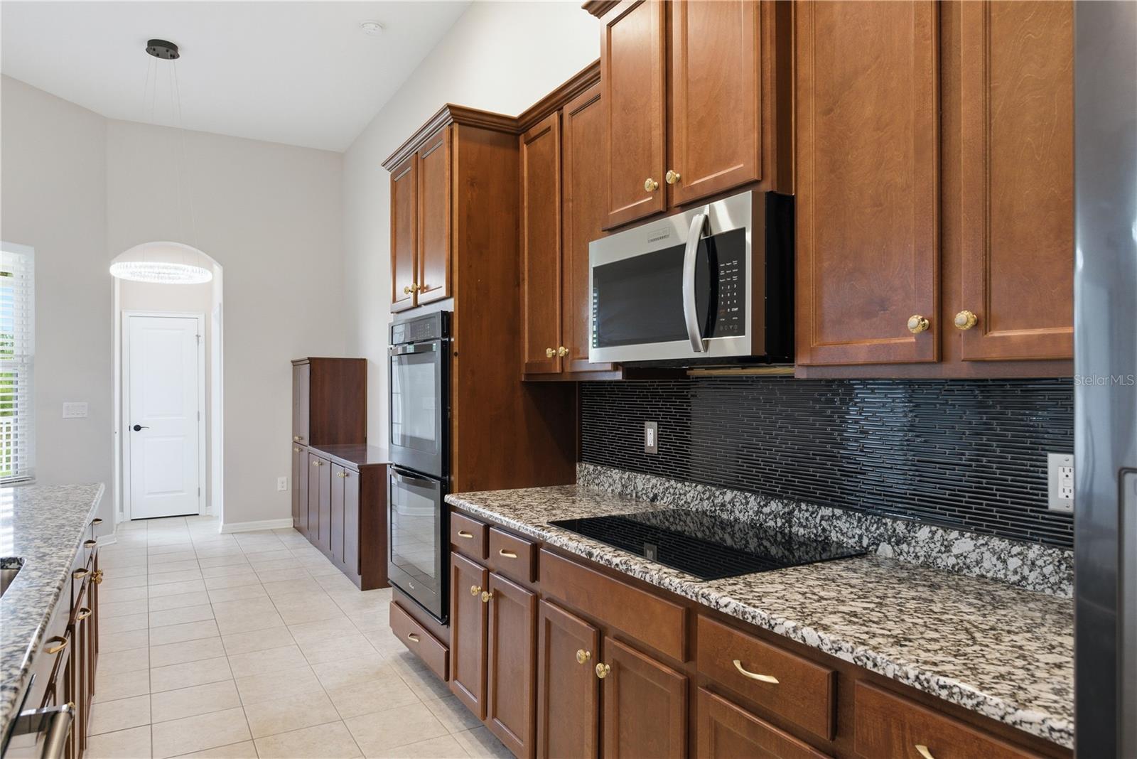 6410 FALLING OAK TRL — photo 9