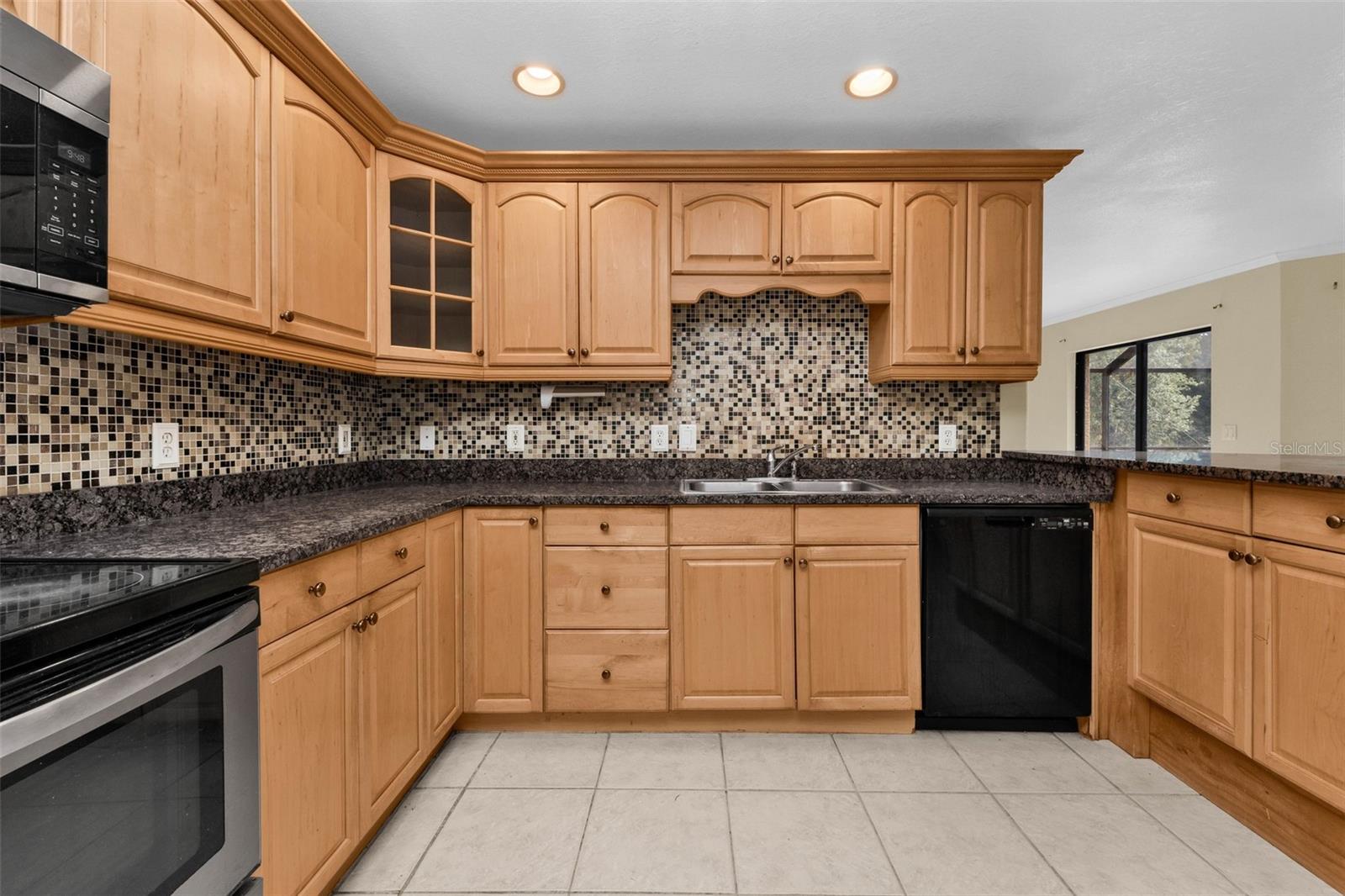 2338 KELSEY CT — photo 33