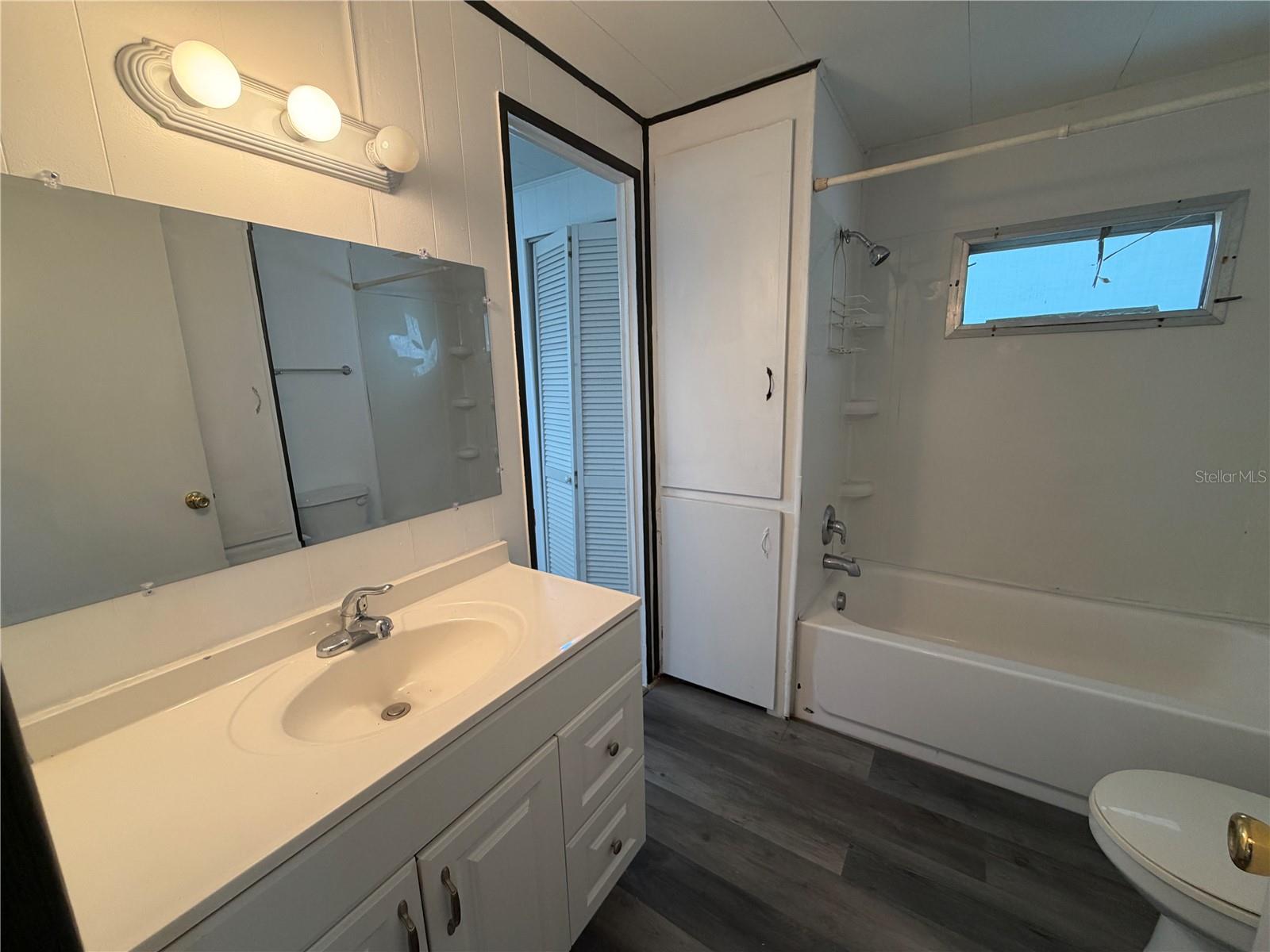5221 BEECHMONT AVE — photo 29