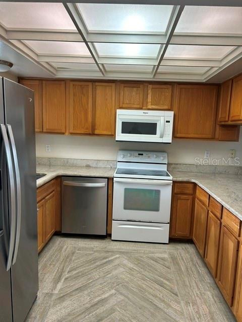 1404 SANDALWOOD DR — photo 10