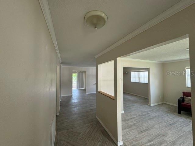 1404 SANDALWOOD DR — photo 3