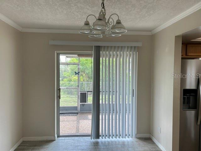 1404 SANDALWOOD DR — photo 9