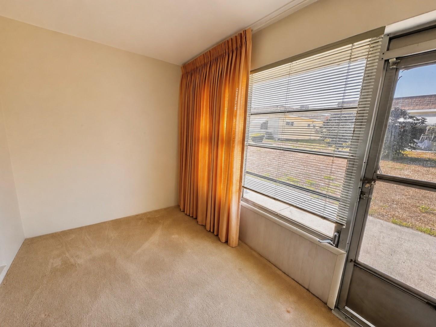 1656 S LAKE AVE #4 — photo 8