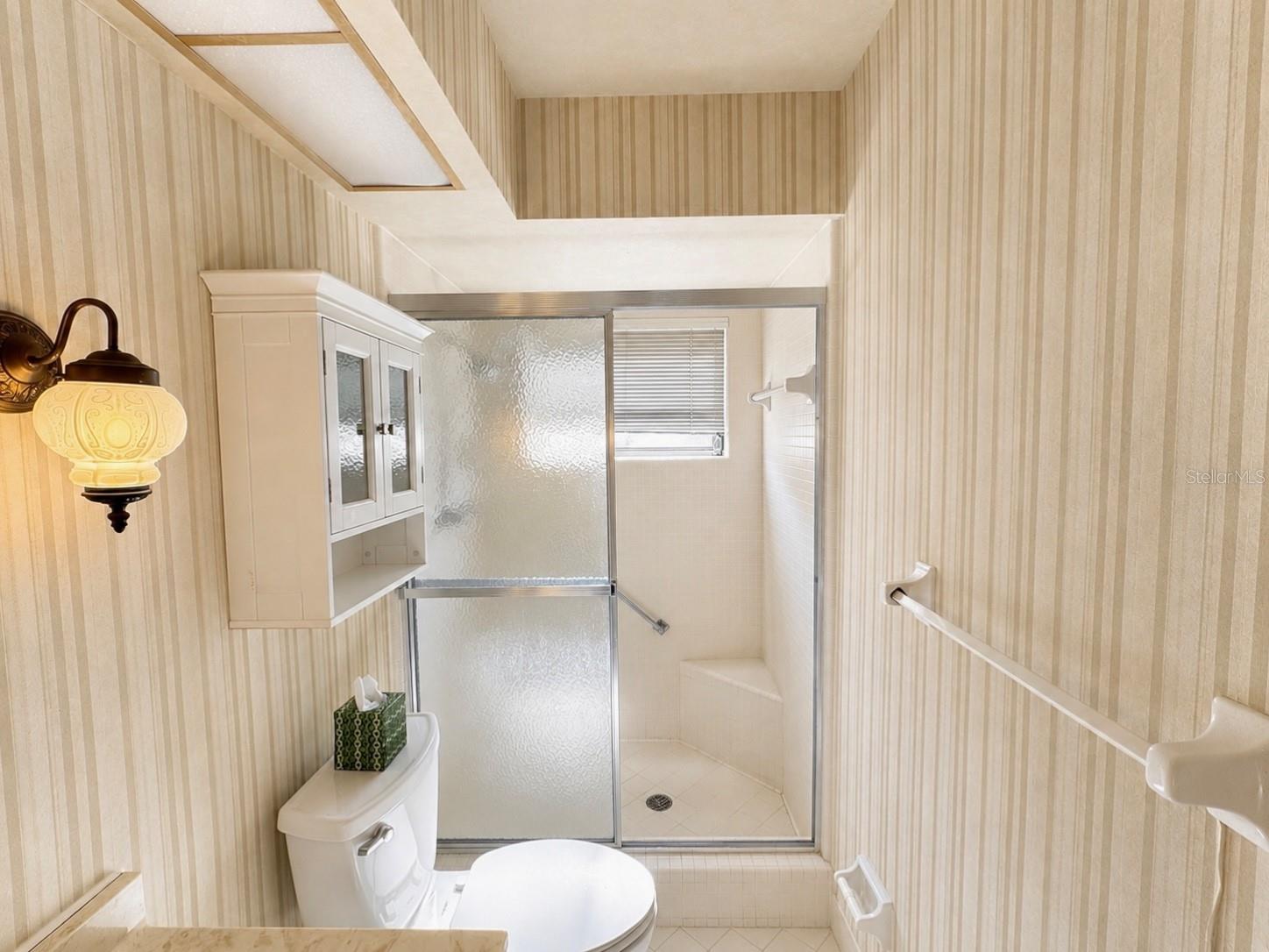 1656 S LAKE AVE #4 — photo 12