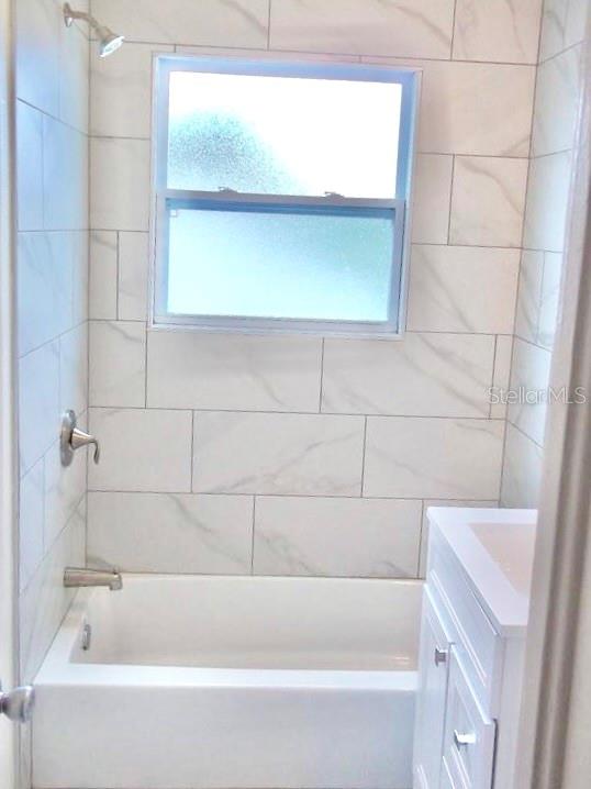 411 PLEASANT ST — photo 29