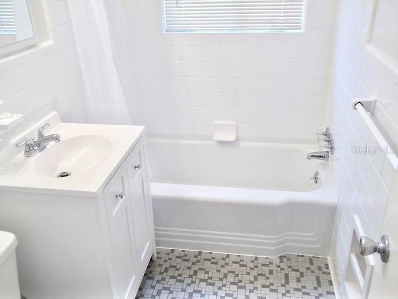 411 PLEASANT ST — photo 42