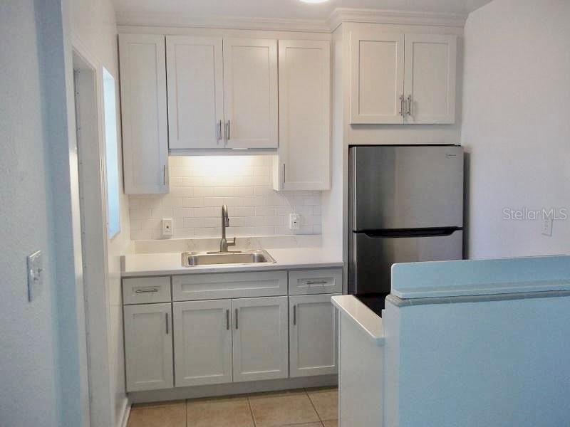 411 PLEASANT ST — photo 28