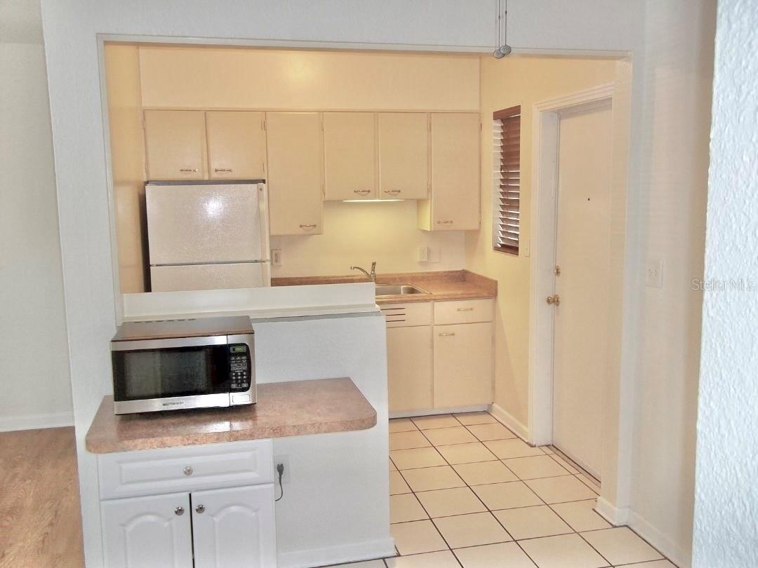 411 PLEASANT ST — photo 35