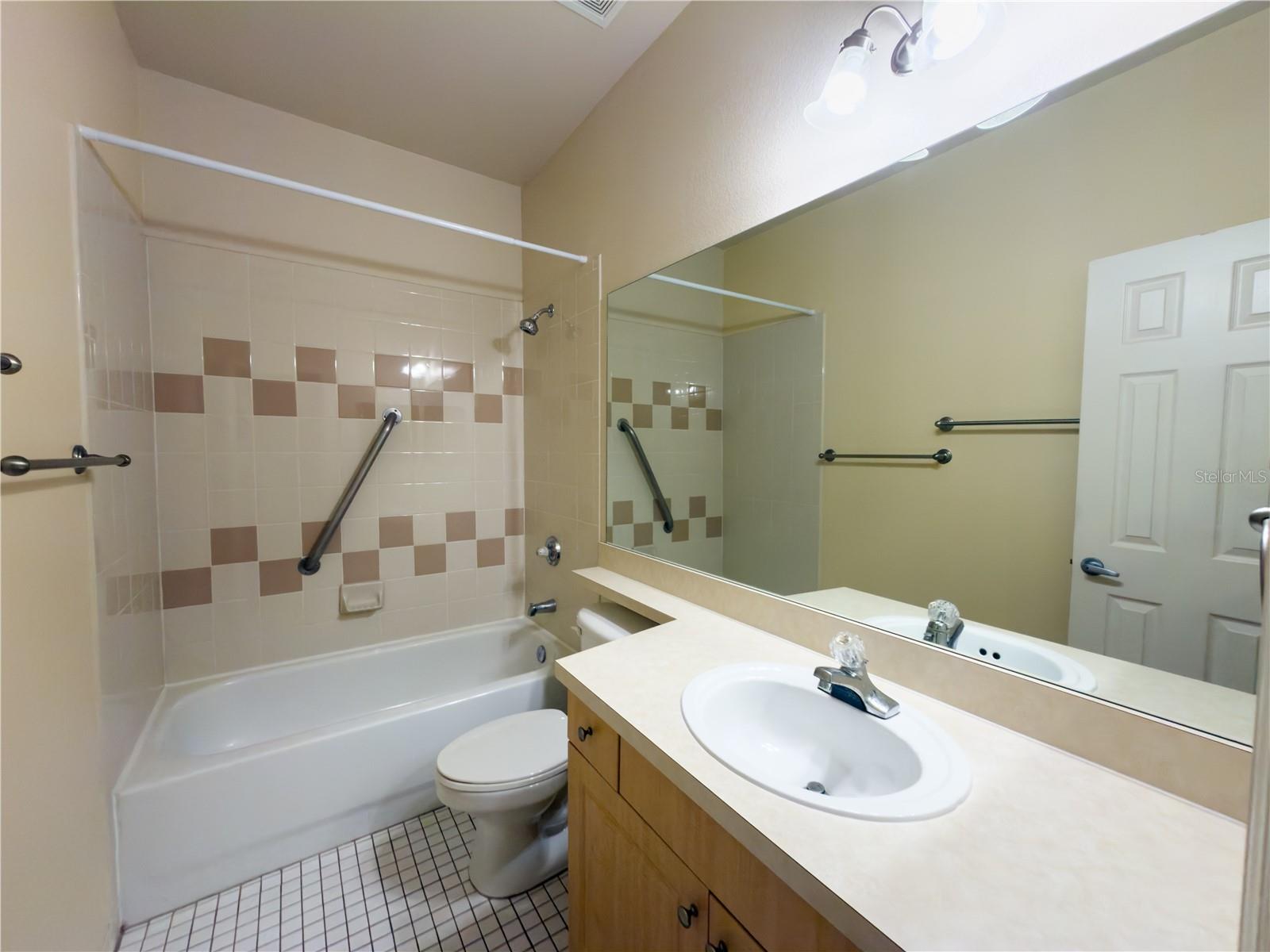7669 PLANTATION CIR #7669 — photo 18