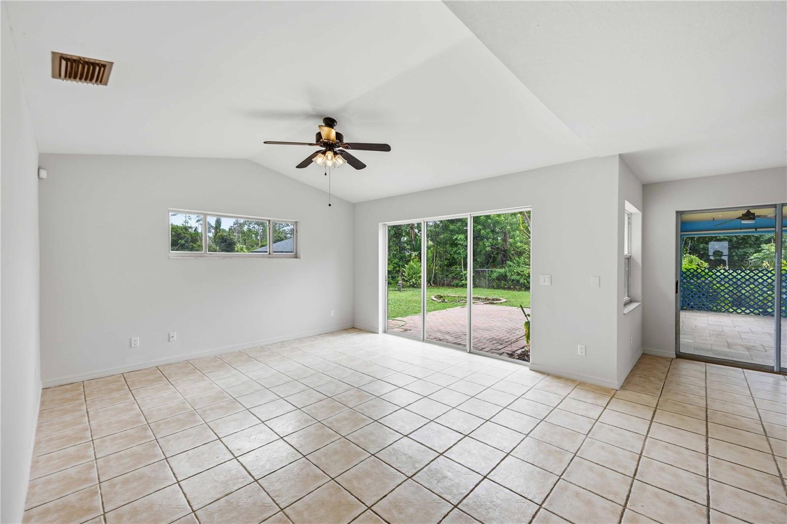 2576 TRIANNA ST — photo 18