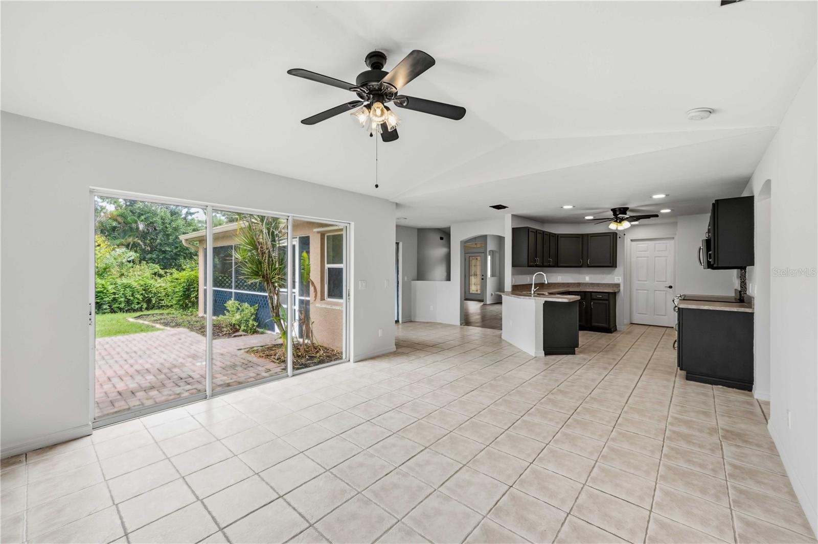 2576 TRIANNA ST — photo 15
