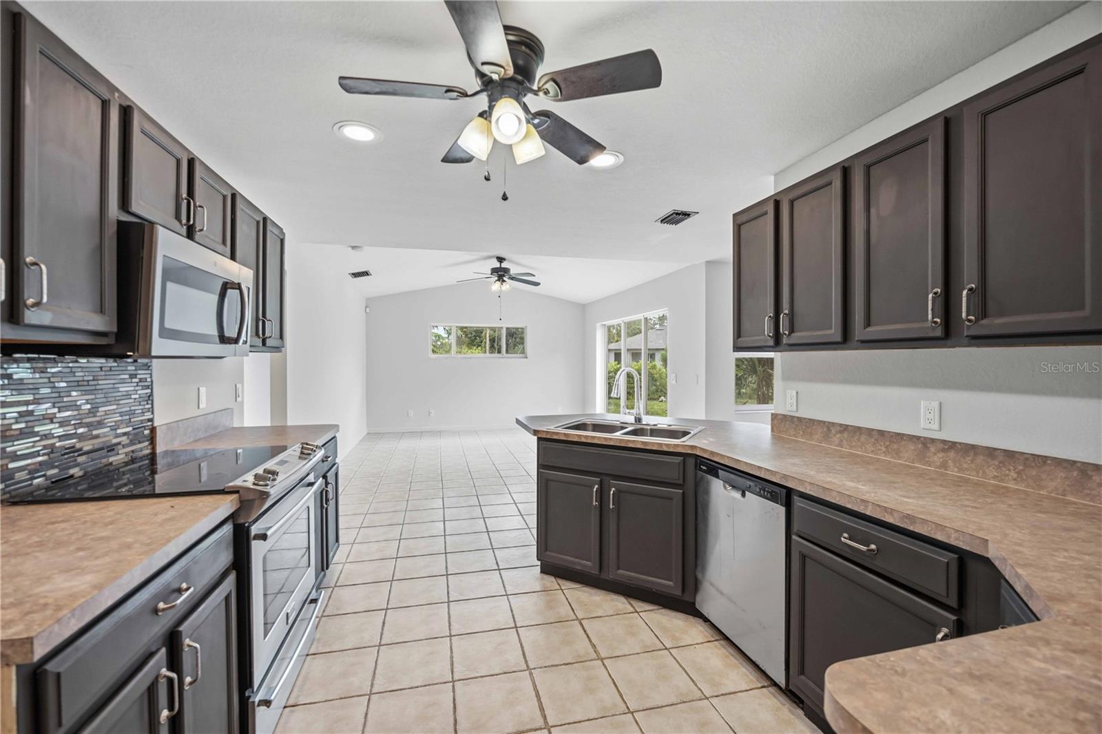 2576 TRIANNA ST — photo 11