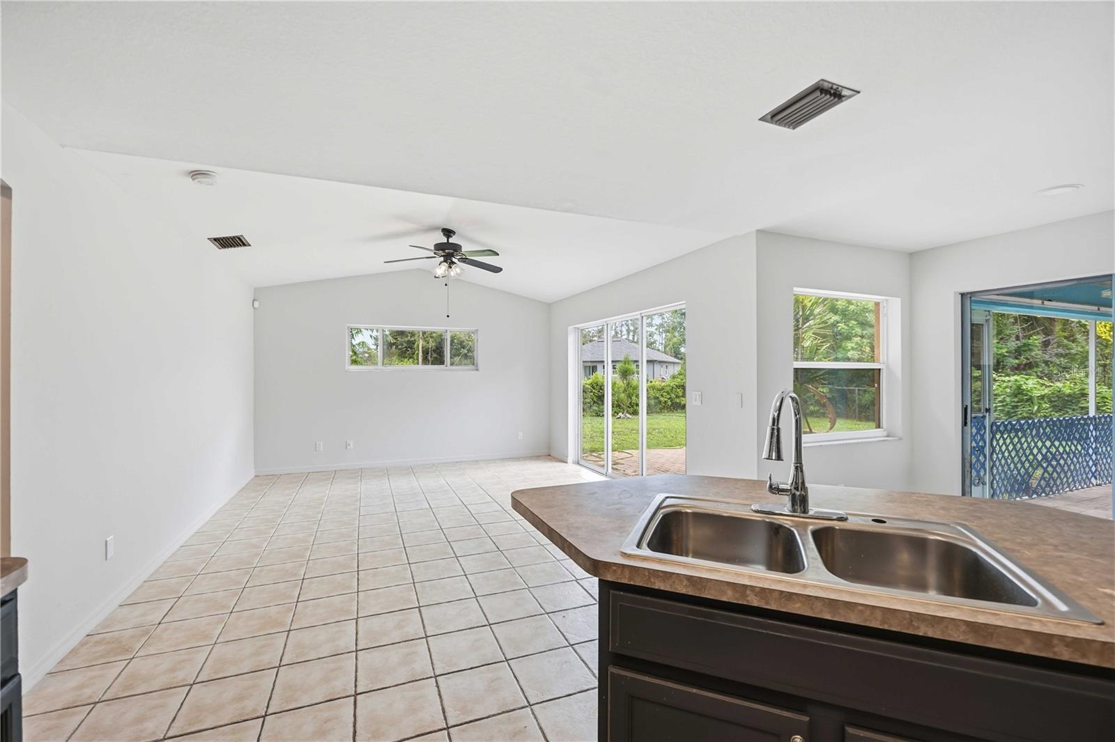 2576 TRIANNA ST — photo 16
