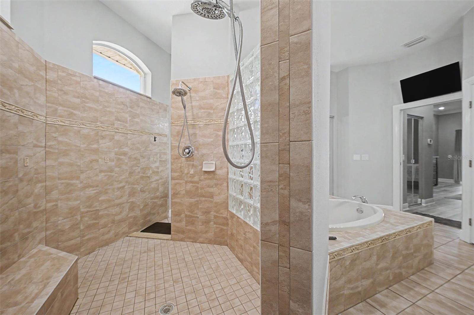 10933 PINTO DR — photo 15