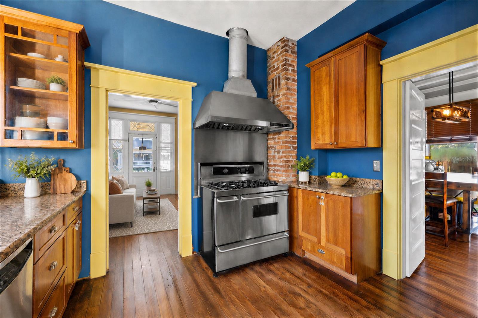 5202 N SEMINOLE AVE — photo 8