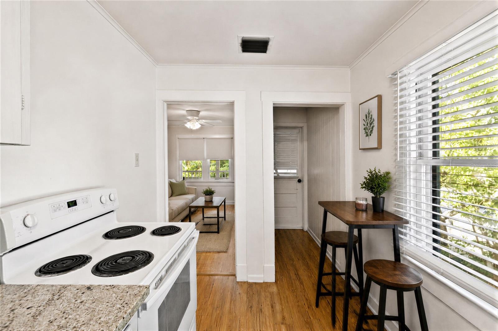 5202 N SEMINOLE AVE — photo 26