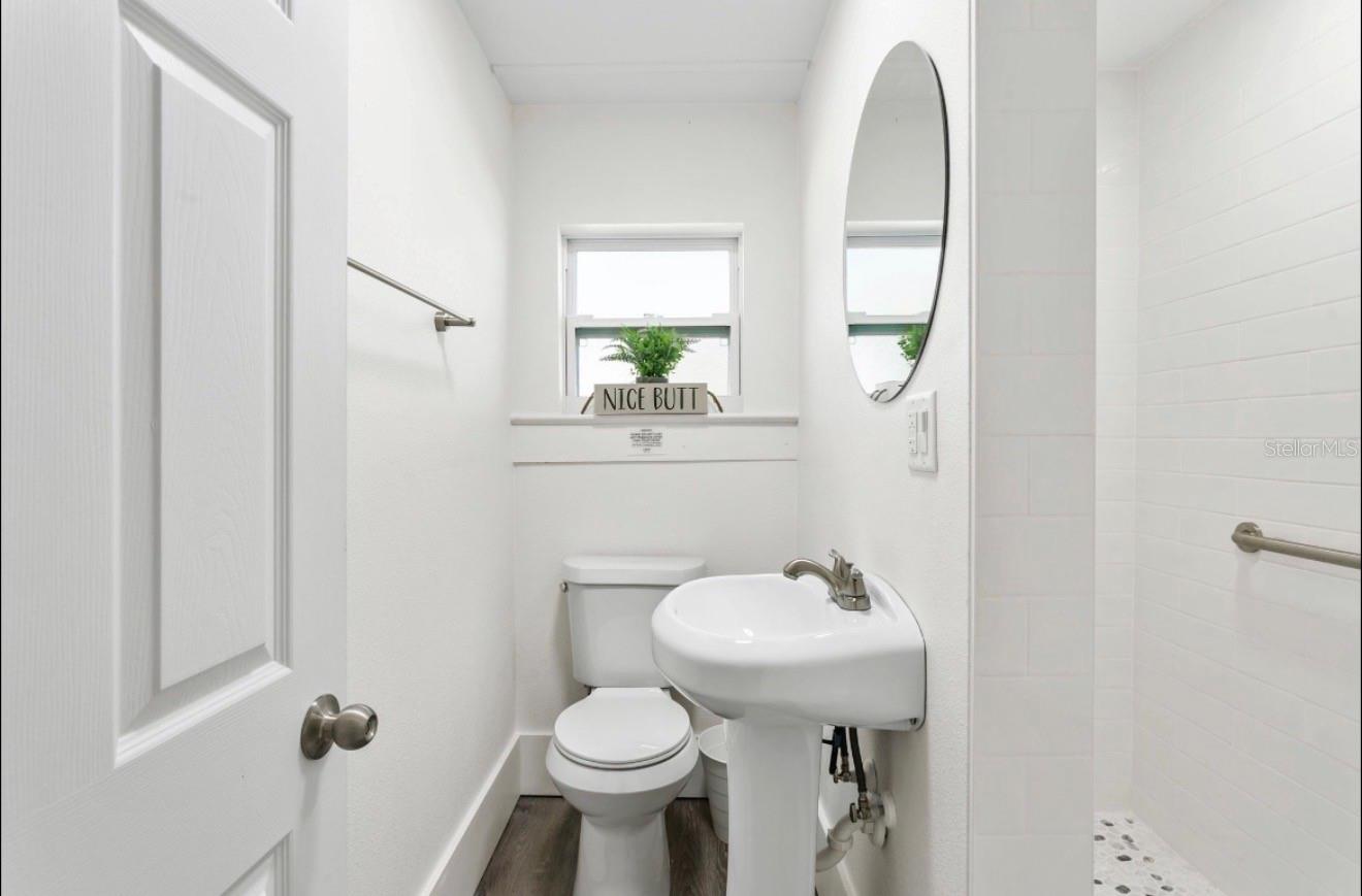 5202 N SEMINOLE AVE — photo 39