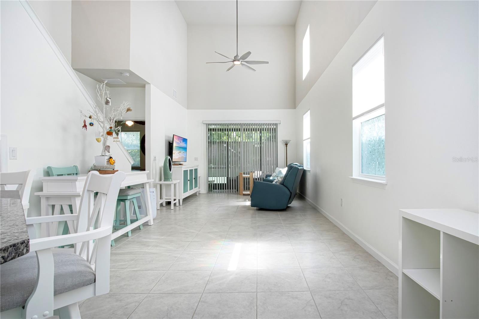 2120 LACEFLOWER DR — photo 13