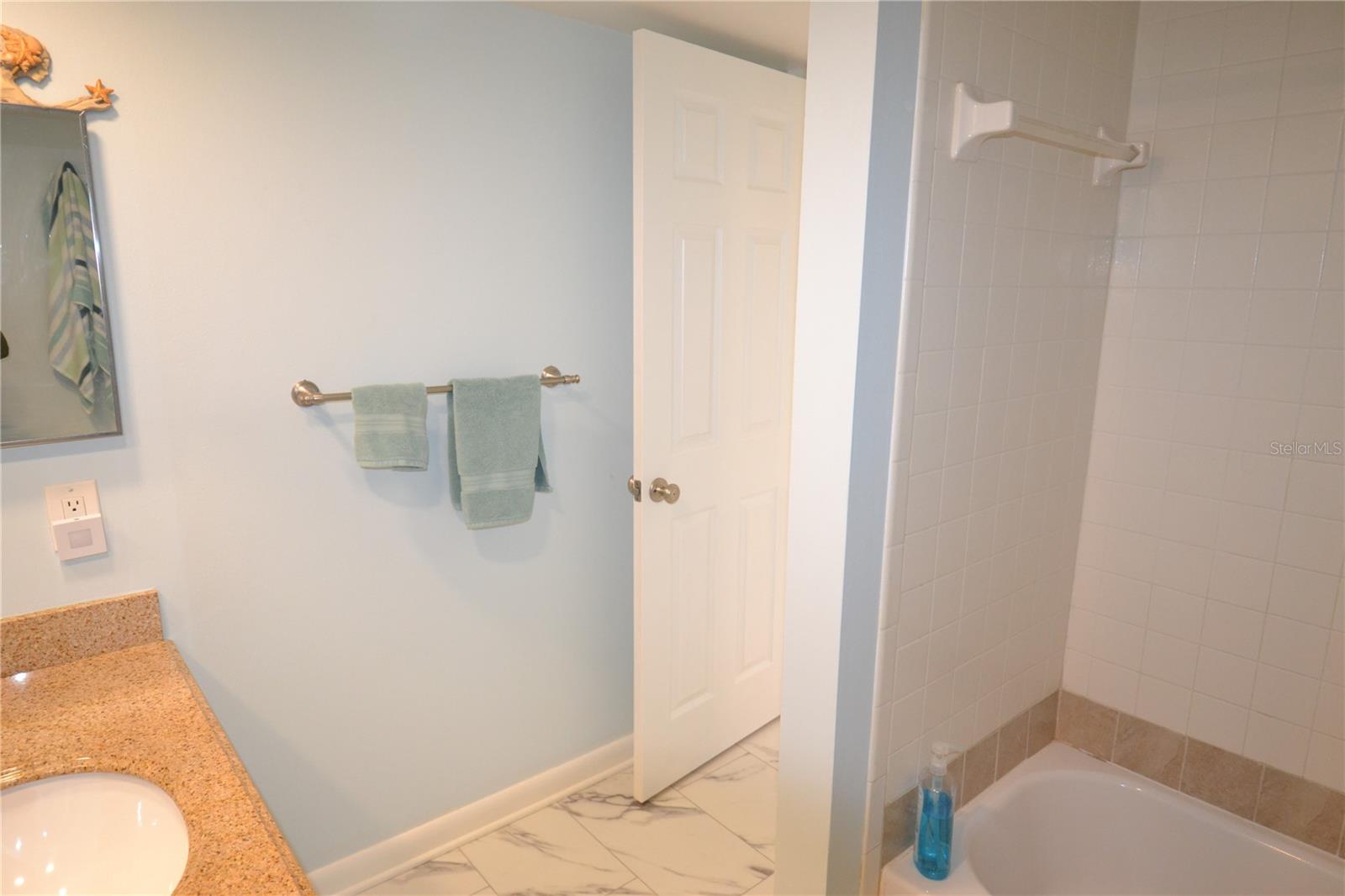 238 MARINER DR — photo 28