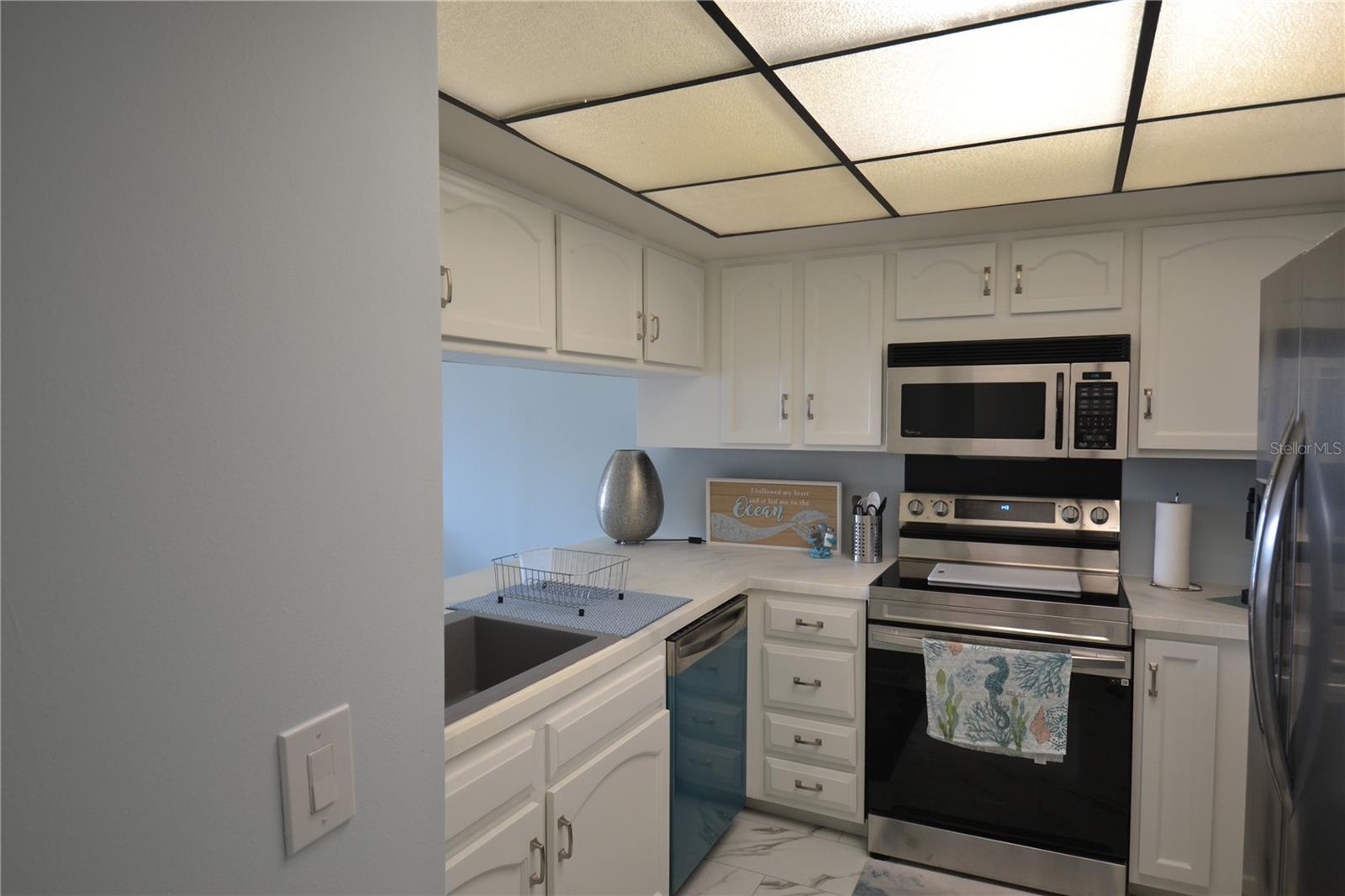 238 MARINER DR — photo 3