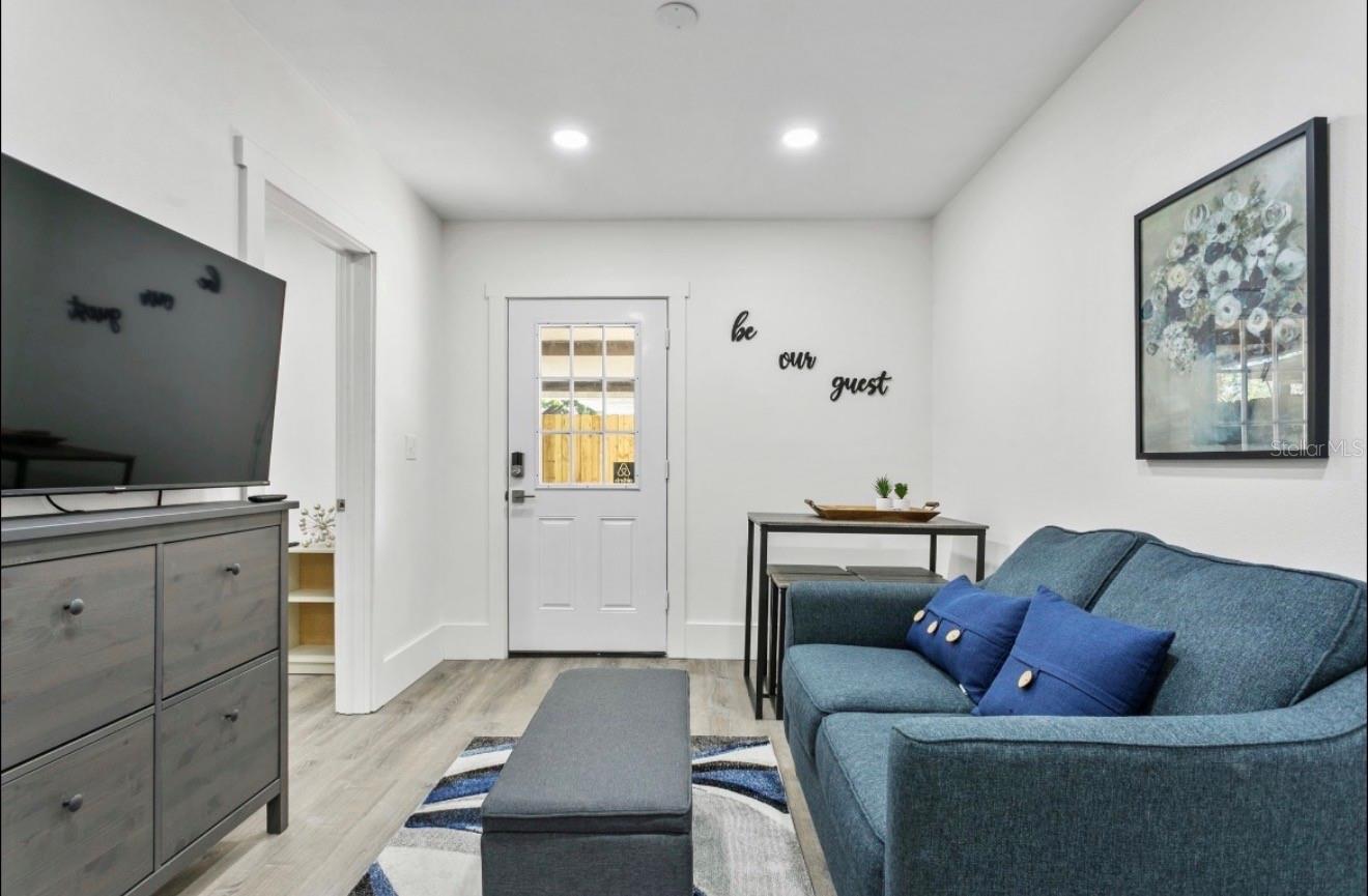5202 N SEMINOLE AVE — photo 33
