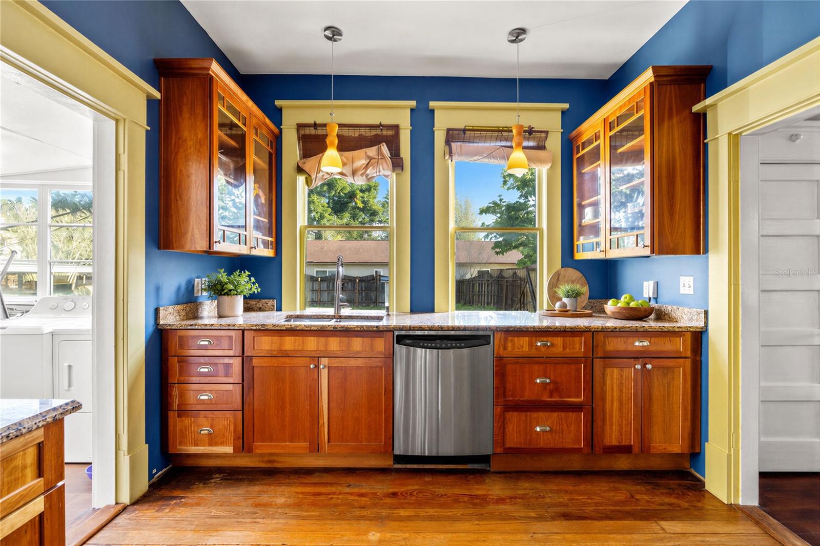 5202 N SEMINOLE AVE — photo 10