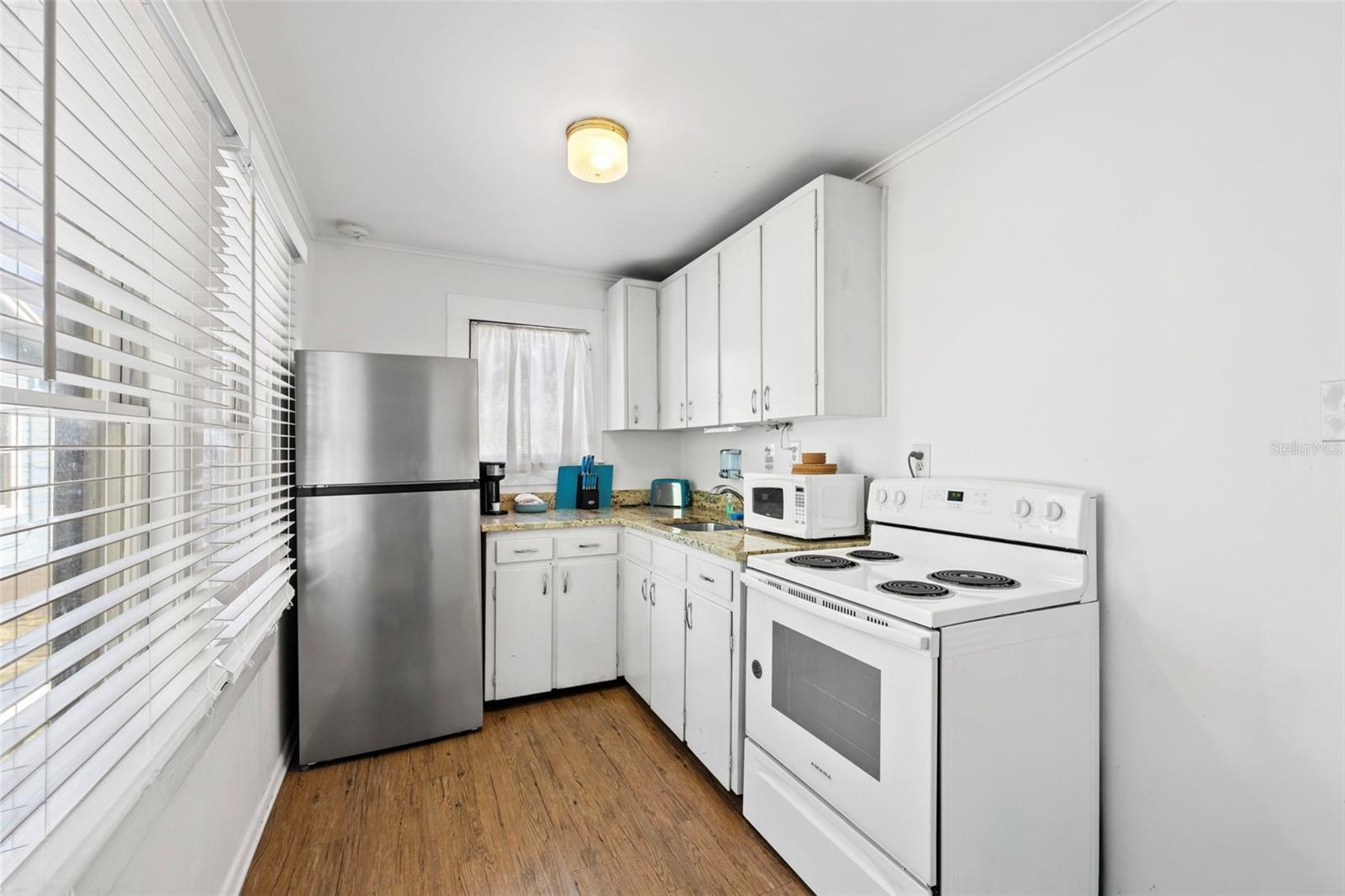 5202 N SEMINOLE AVE — photo 27