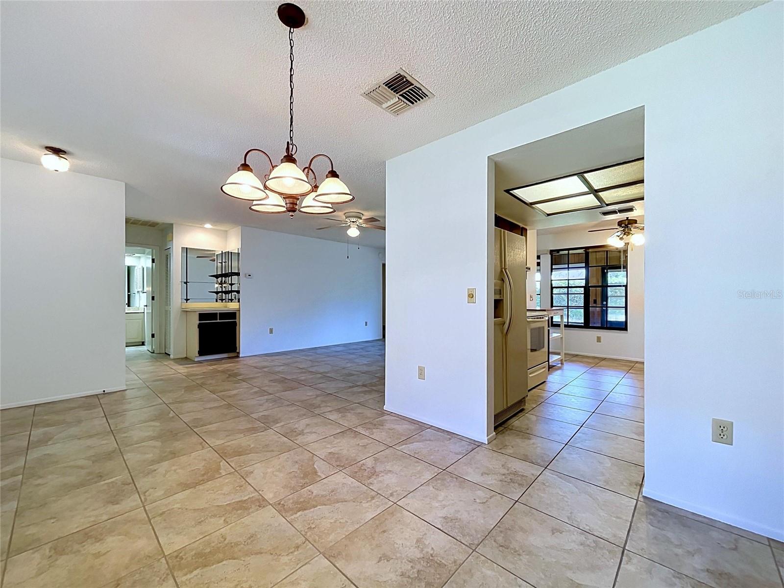 9319 TROWBRIDGE CT — photo 22