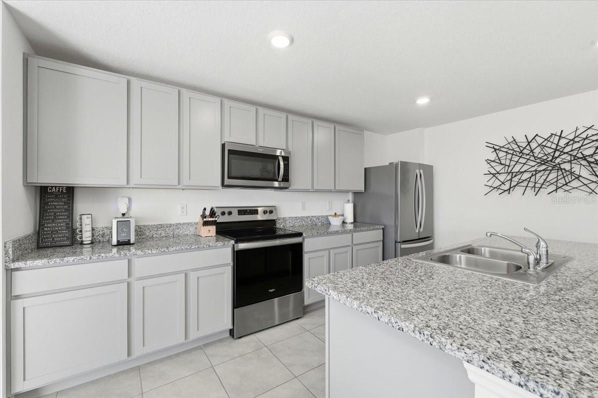 1211 TAHITIAN SUNRISE DR — photo 14