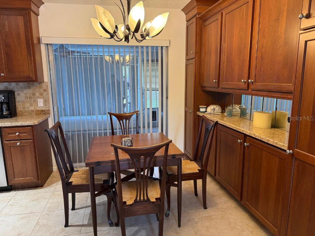 6015 CARLTON AVE — photo 4