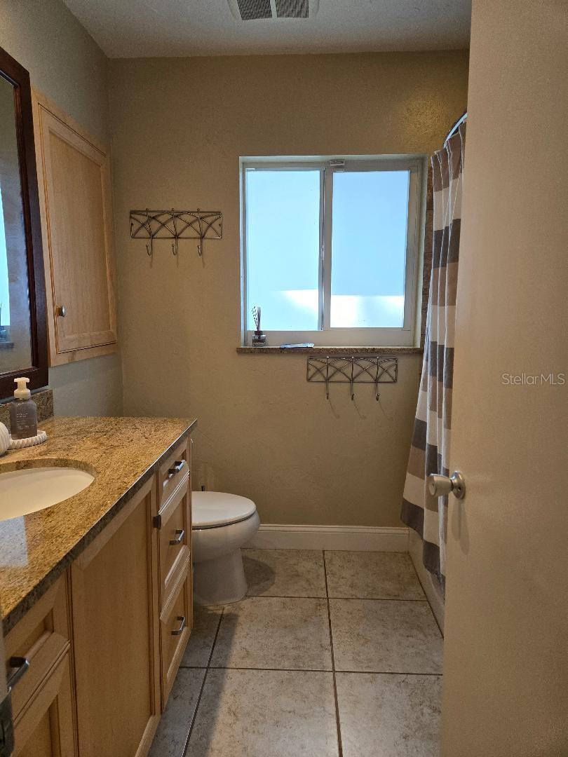 6015 CARLTON AVE — photo 10