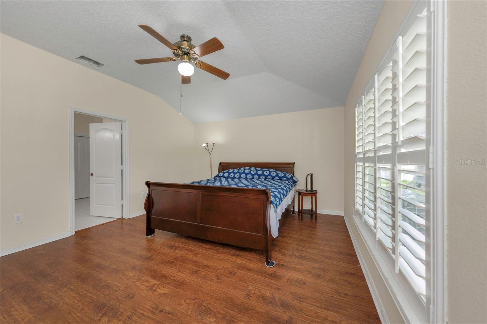 19238 WEYMOUTH DR — photo 10
