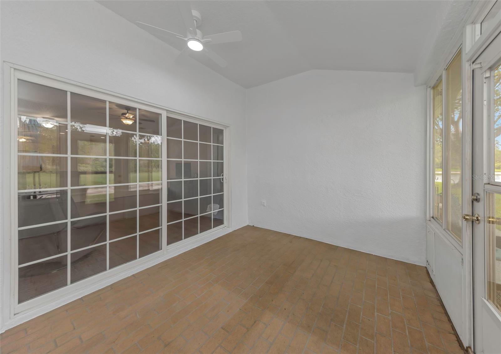 19238 WEYMOUTH DR — photo 25