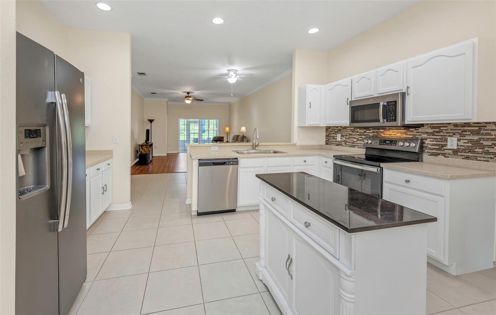 19238 WEYMOUTH DR — photo 31