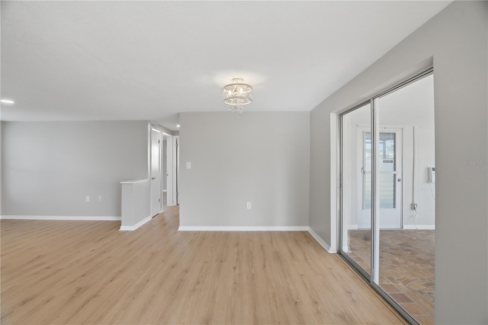 3104 SALISBURY DR — photo 19