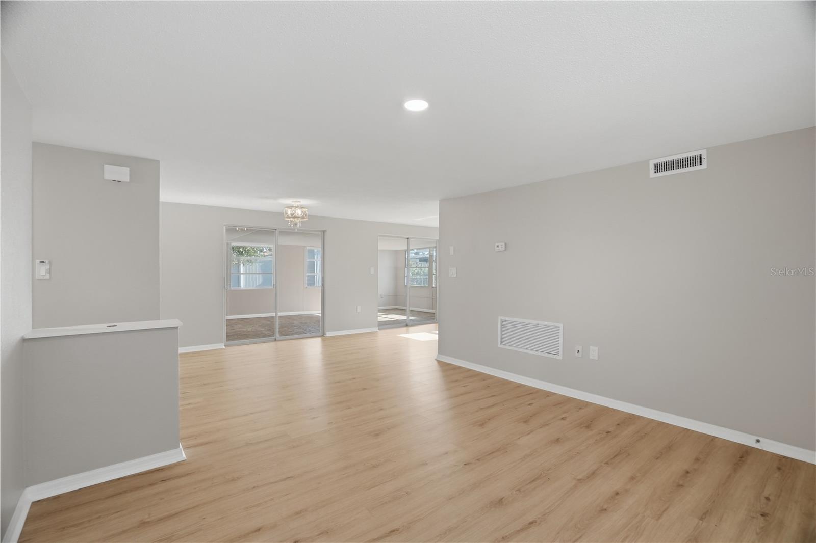 3104 SALISBURY DR — photo 7