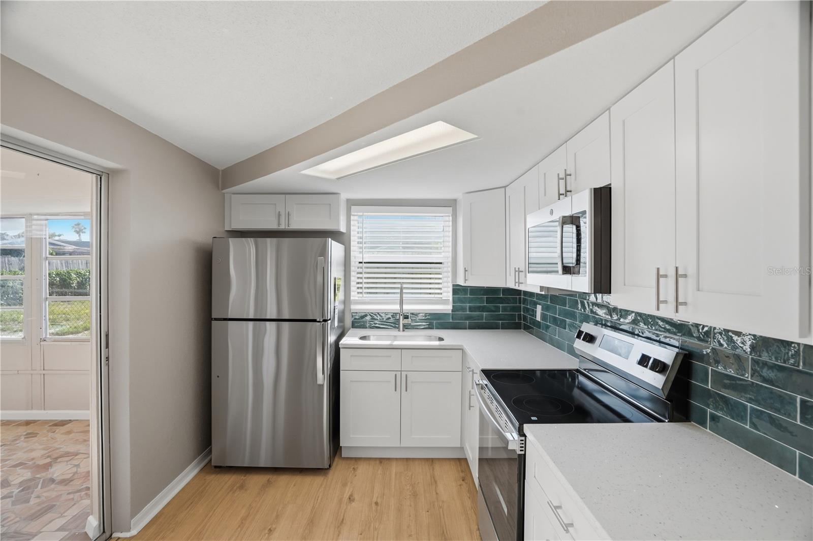 3104 SALISBURY DR — photo 8