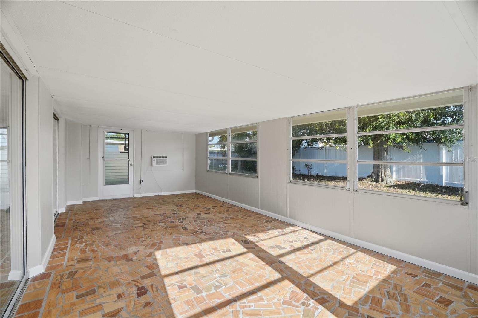 3104 SALISBURY DR — photo 22